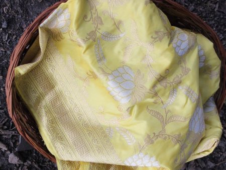 Lemon Yellow Pure Katan Silk Banarasi Handloom Saree For Sale