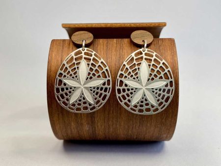 Go Do Good Stud Earrings - Sand Dollar Supply